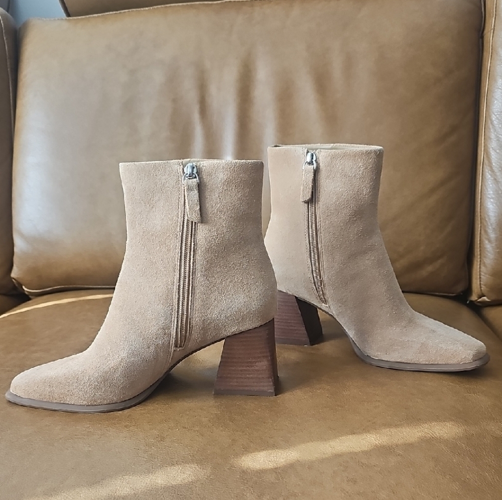 Gianni Bini Tan Suede Heeled Boots Size 6.5 - Picture 3 of 15